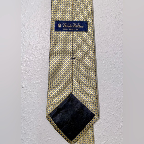 Brooks Brother’s Silk Tie - Picture 6 of 6